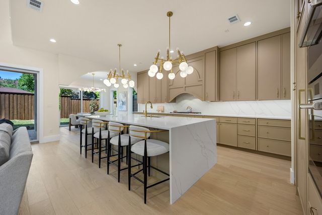 6055 Ellsworth Avenue, Dallas, TX 75206