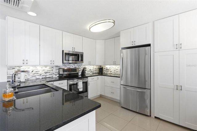 5280 COQUINA KEY DRIVE SE A furnished seasonal, St Petersburg, FL 33705