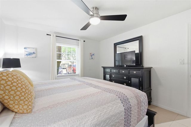 5280 COQUINA KEY DRIVE SE A furnished seasonal, St Petersburg, FL 33705