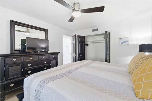 5280 COQUINA KEY DRIVE SE A furnished seasonal, St Petersburg, FL 33705