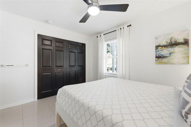 5280 COQUINA KEY DRIVE SE A furnished seasonal, St Petersburg, FL 33705