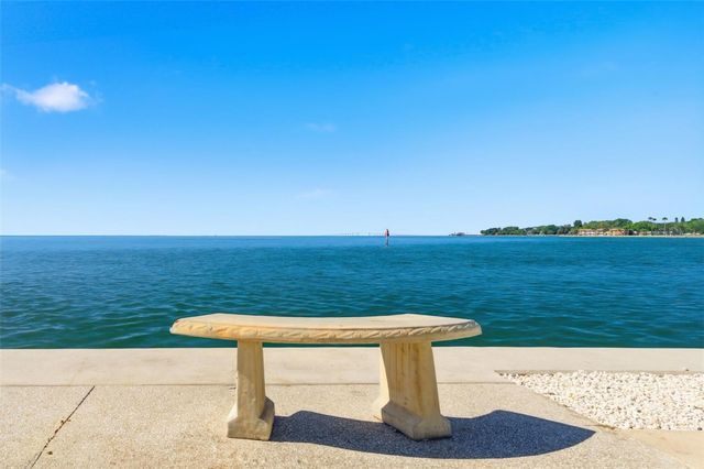 5280 COQUINA KEY DRIVE SE A furnished seasonal, St Petersburg, FL 33705