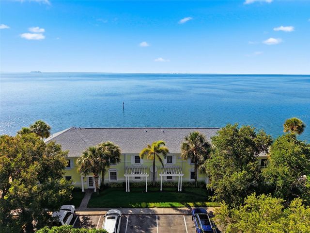 5280 COQUINA KEY DRIVE SE A furnished seasonal, St Petersburg, FL 33705