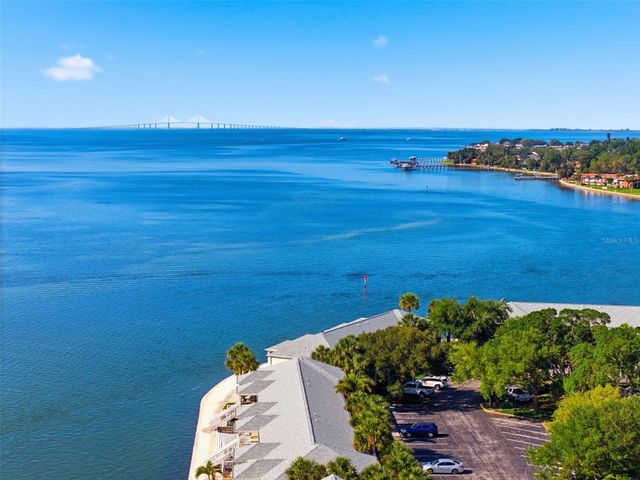 5280 COQUINA KEY DRIVE SE A furnished seasonal, St Petersburg, FL 33705