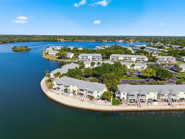5280 COQUINA KEY DRIVE SE A furnished seasonal, St Petersburg, FL 33705