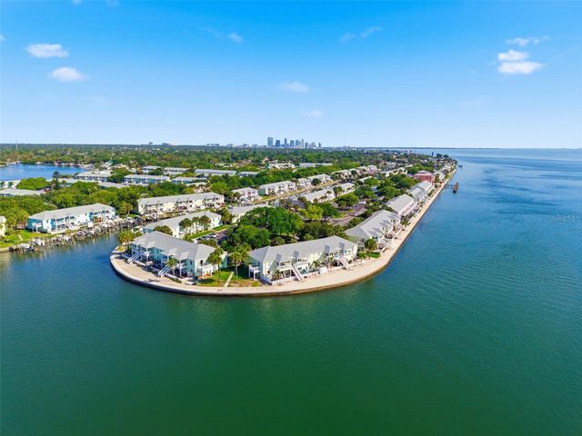 5280 COQUINA KEY DRIVE SE A furnished seasonal, St Petersburg, FL 33705