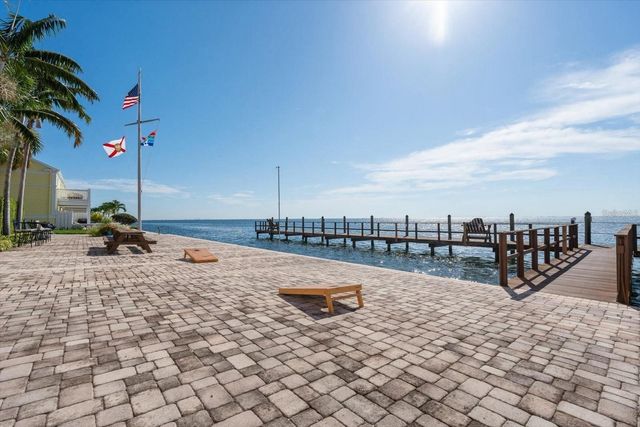 5280 COQUINA KEY DRIVE SE A furnished seasonal, St Petersburg, FL 33705