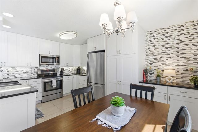5280 COQUINA KEY DRIVE SE A furnished seasonal, St Petersburg, FL 33705