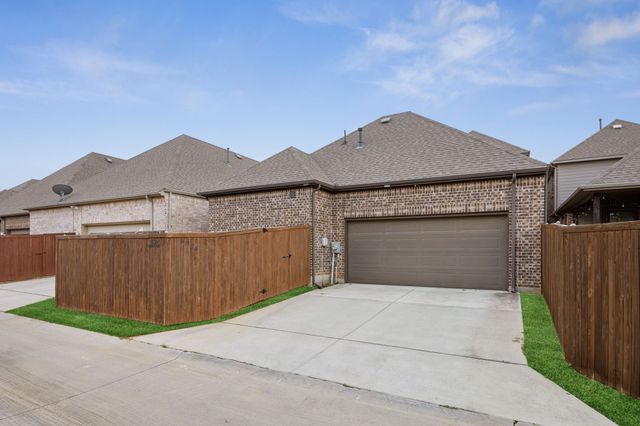 6936 Fairfield Lane, North Richland Hills, TX 76182