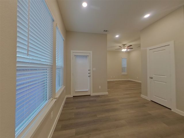 858 Summer Plum Way, Arlington, TX 76005