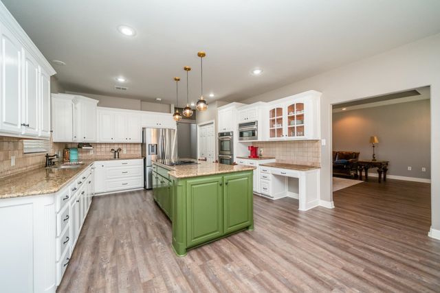 110 Kayla Lane, Longview, TX 75602