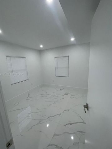 2103 SW 60th Avenue 2, Miami, FL 33155
