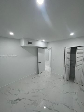 2103 SW 60th Avenue 2, Miami, FL 33155