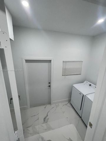 2103 SW 60th Avenue 2, Miami, FL 33155