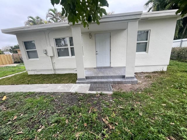 2103 SW 60th Avenue 2, Miami, FL 33155
