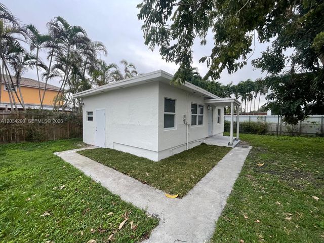 2103 SW 60th Avenue 2, Miami, FL 33155