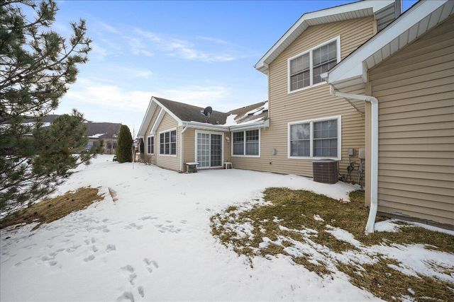 10721 Maple Lane, St. John, IN 46373