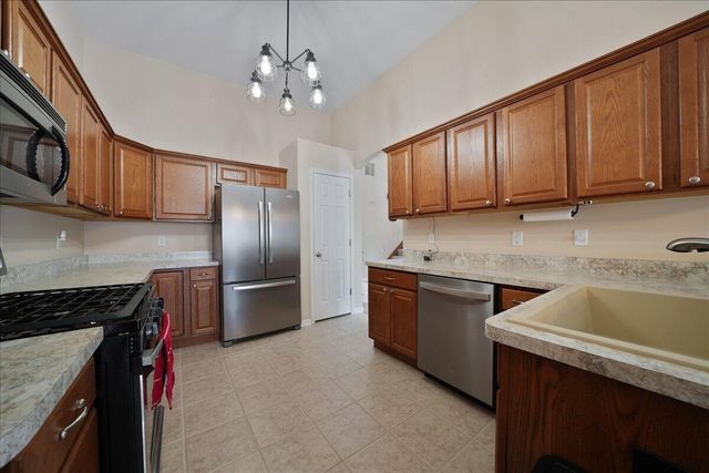 10721 Maple Lane, St. John, IN 46373