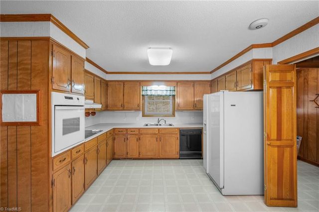 111 Ryan Street, Lexington, NC 27295