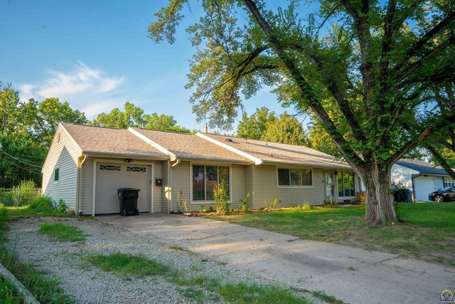 4008 SW 28th ST, Topeka, KS 66614