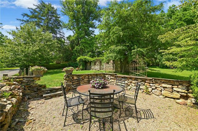 1867 Old Mill Road, Lower Saucon Twp, PA 18015