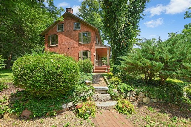 1867 Old Mill Road, Lower Saucon Twp, PA 18015