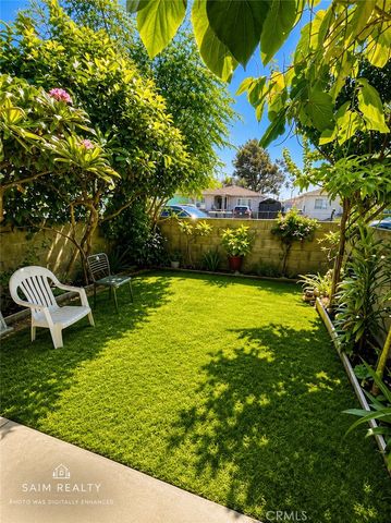 22113 22115 Seine Avenue, Hawaiian Gardens, CA 90716