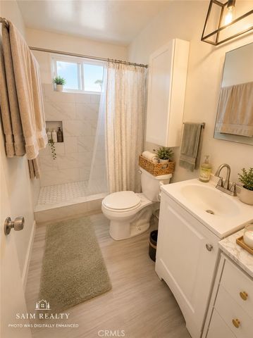 22113 22115 Seine Avenue, Hawaiian Gardens, CA 90716