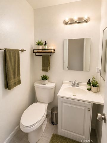 22113 22115 Seine Avenue, Hawaiian Gardens, CA 90716