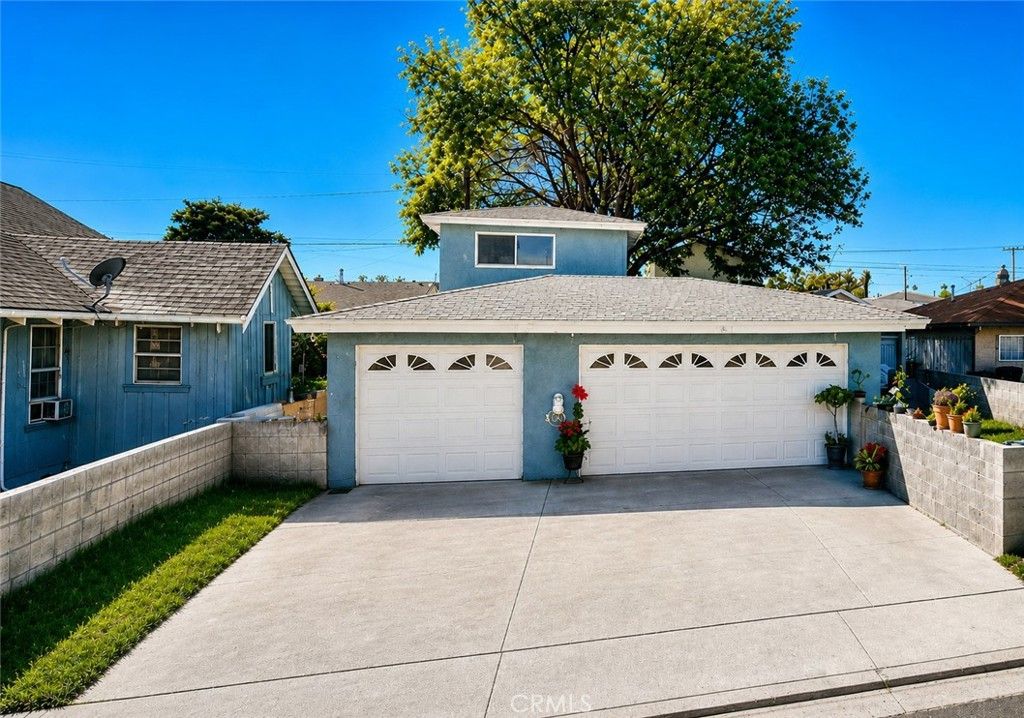 22113 22115 Seine Avenue, Hawaiian Gardens, CA 90716