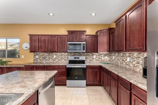 1064 W DESERT GLEN Drive, San Tan Valley, AZ 85143