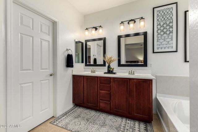 1064 W DESERT GLEN Drive, San Tan Valley, AZ 85143