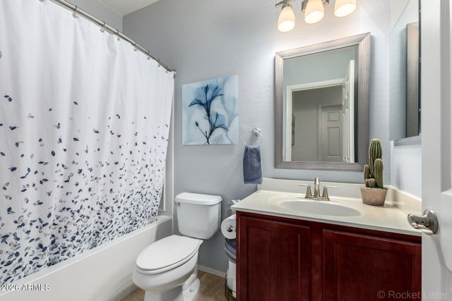 1064 W DESERT GLEN Drive, San Tan Valley, AZ 85143