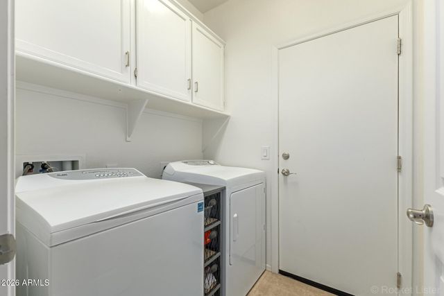 1064 W DESERT GLEN Drive, San Tan Valley, AZ 85143