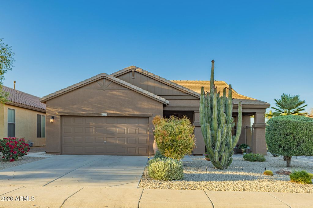 1064 W DESERT GLEN Drive, San Tan Valley, AZ 85143