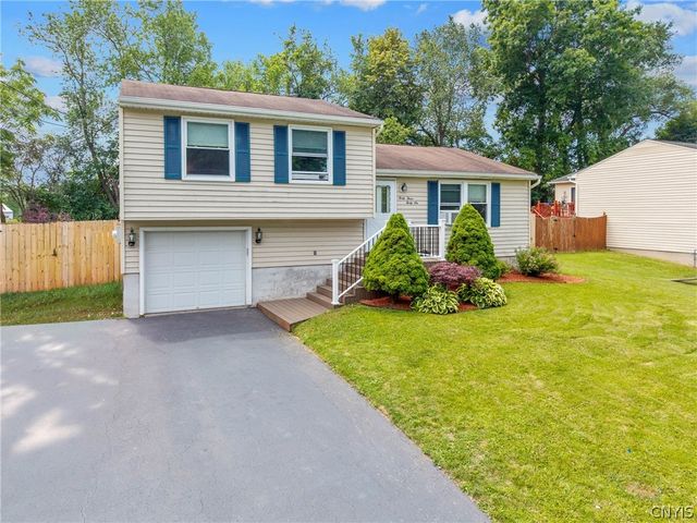 4346 Old Meadow Road, Clay, NY 13041