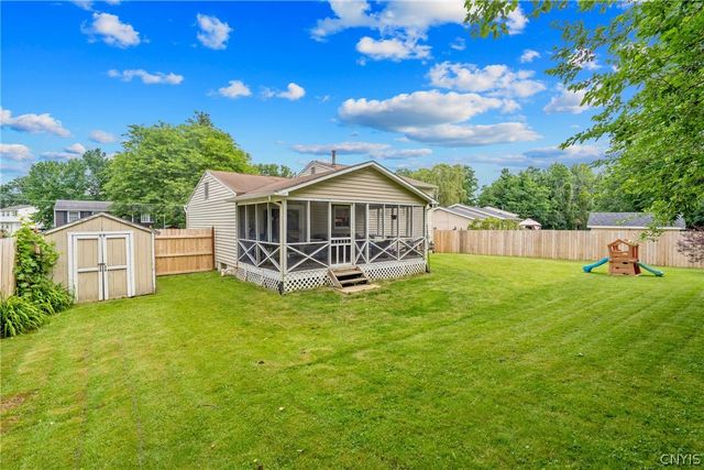 4346 Old Meadow Road, Clay, NY 13041