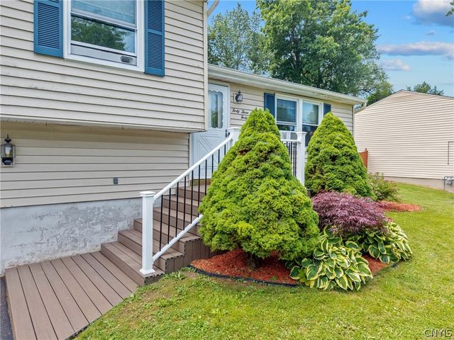 4346 Old Meadow Road, Clay, NY 13041
