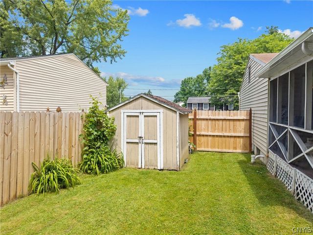 4346 Old Meadow Road, Clay, NY 13041