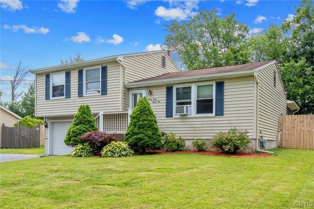 4346 Old Meadow Road, Clay, NY 13041