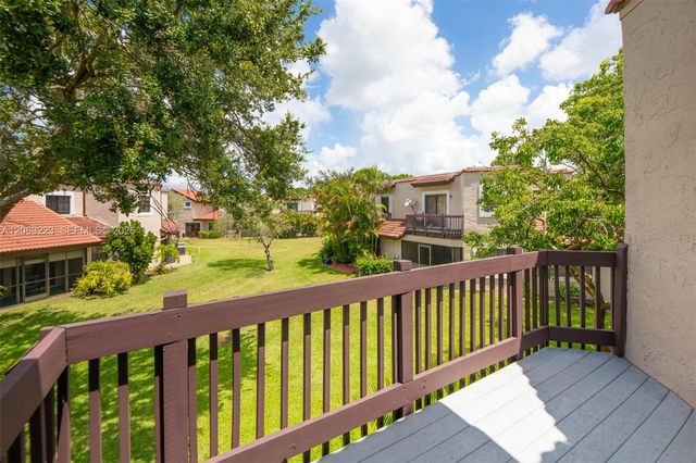 8987 W Sunrise Blvd, Plantation, FL 33322