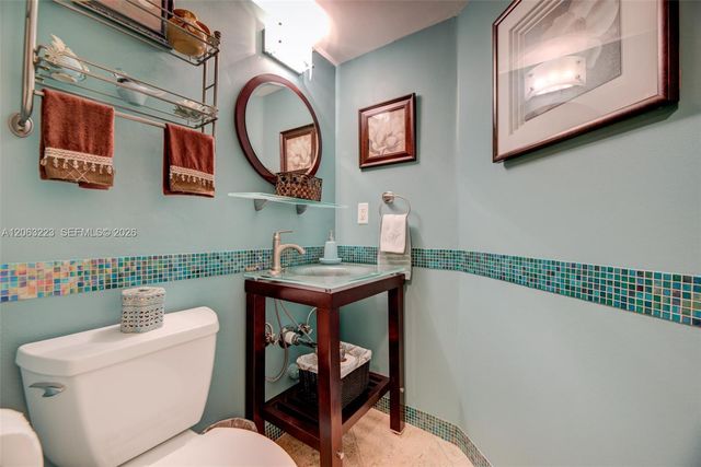 8987 W Sunrise Blvd, Plantation, FL 33322