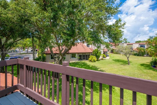 8987 W Sunrise Blvd, Plantation, FL 33322