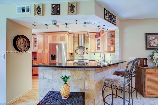 8987 W Sunrise Blvd, Plantation, FL 33322