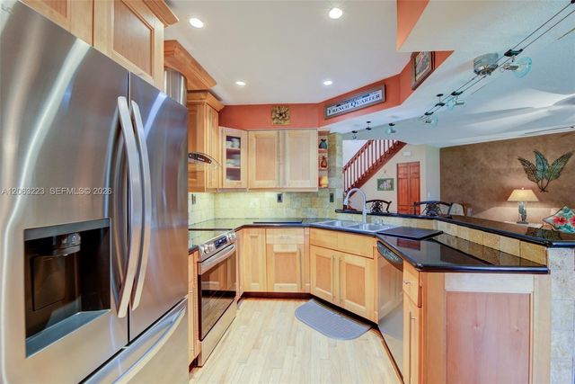 8987 W Sunrise Blvd, Plantation, FL 33322