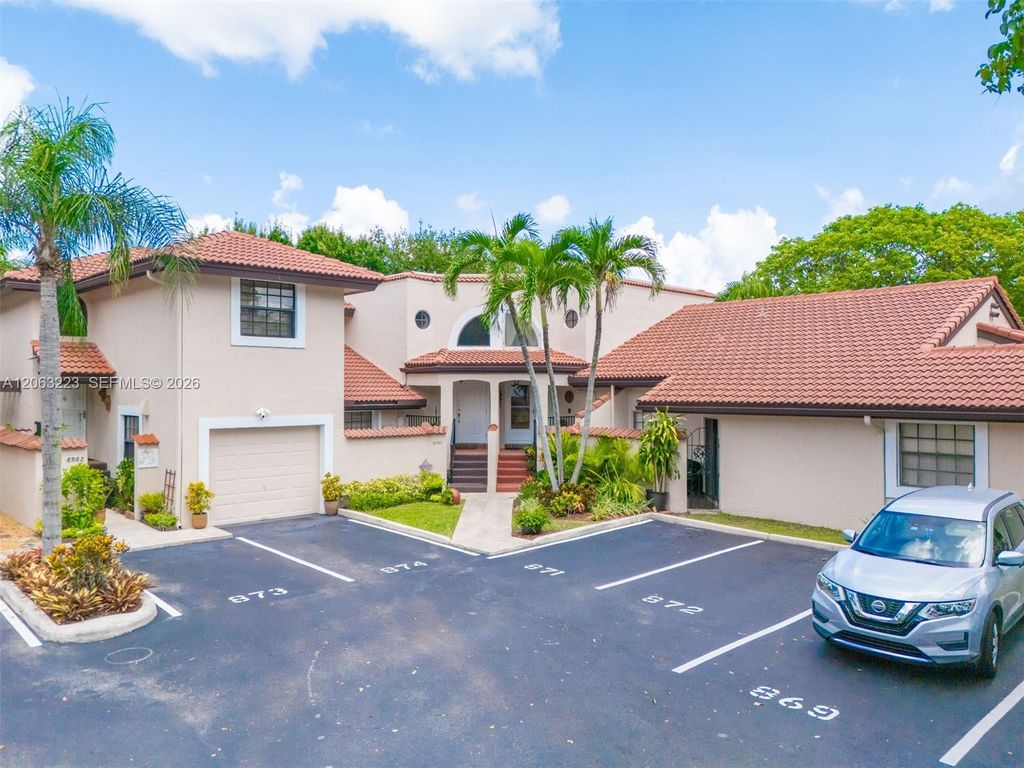 8987 W Sunrise Blvd, Plantation, FL 33322