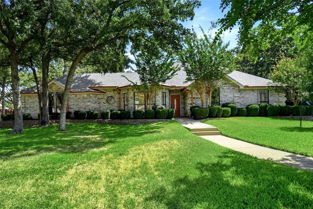 1409 Spars Court, Azle, TX 76020
