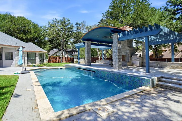 1409 Spars Court, Azle, TX 76020