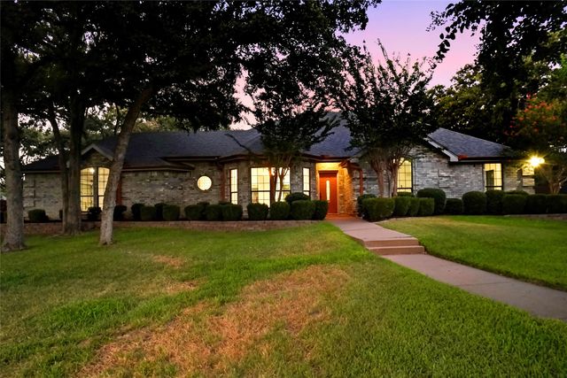 1409 Spars Court, Azle, TX 76020