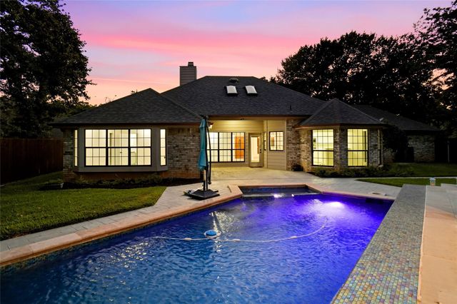 1409 Spars Court, Azle, TX 76020